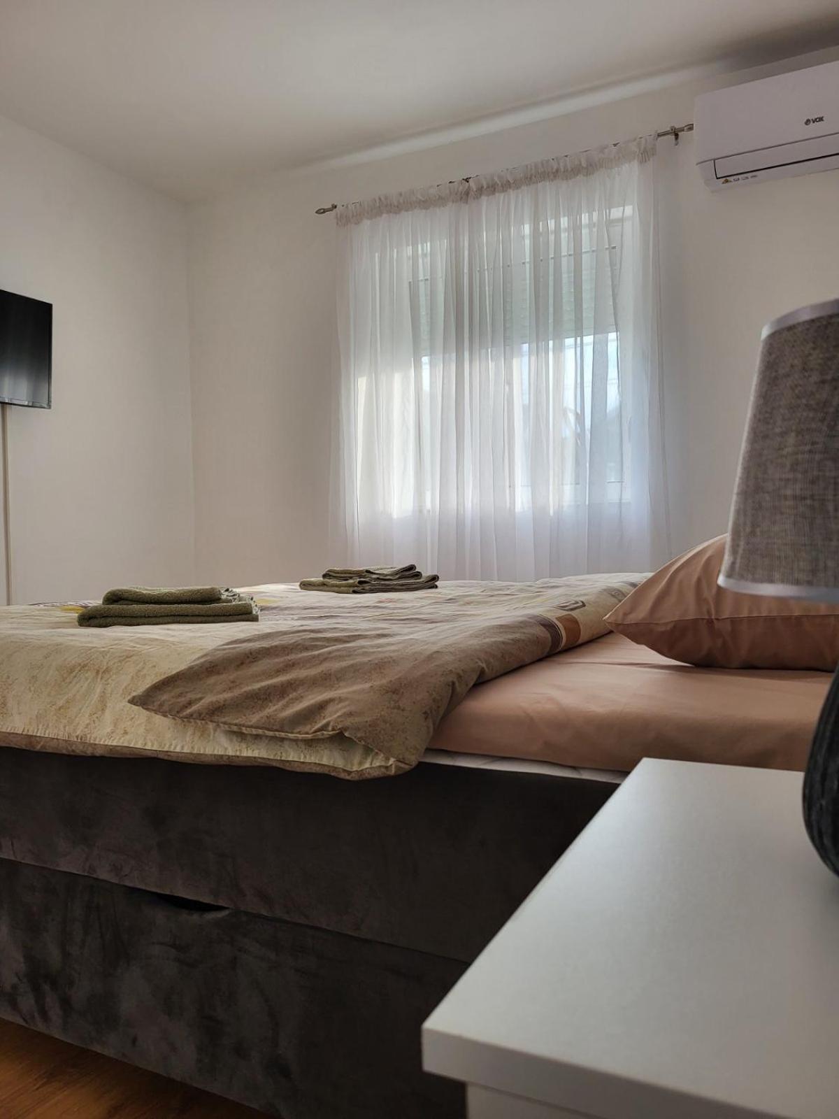 Sleep & Go Apartment Surcin Ngoại thất bức ảnh